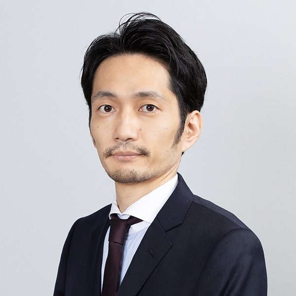 安東 弘泰